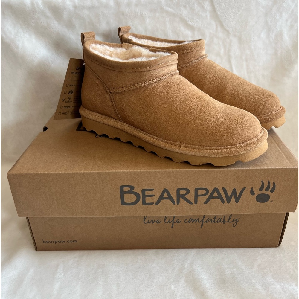 BearPaw super shorty boots brand new size 6 in women